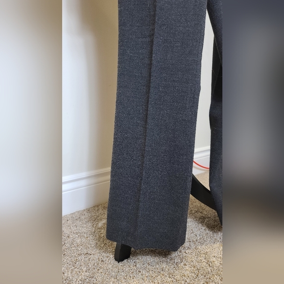 3 Pieces - Wool Ann Taylor Suit with Skirt AND Wide Legged Pants - Picture 13 of 13